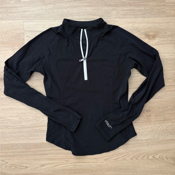 Vitality Cloud lI™ Half Zip Top - Midnight Contrast - Picture 5 of 7